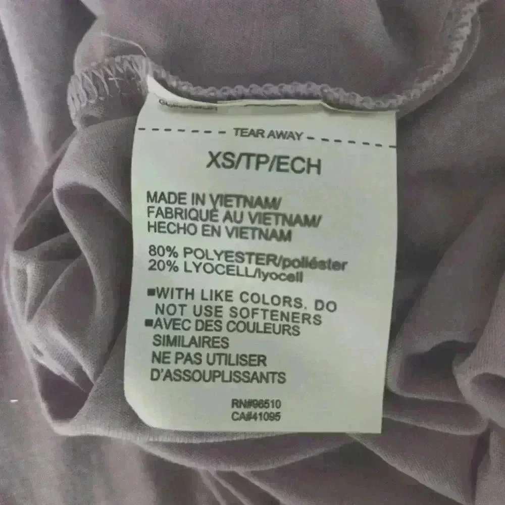 Under Armour | women's | long sleeve | lavender  | athletic top | Size XS - Picture 4 of 5